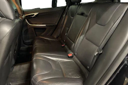 musta Volvo V60 2010 kuva 8.