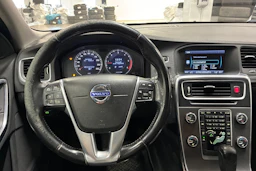 musta Volvo V60 2010 kuva 11.