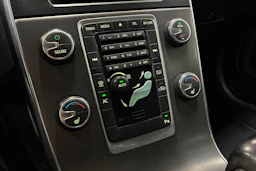 musta Volvo V60 2010 kuva 17.