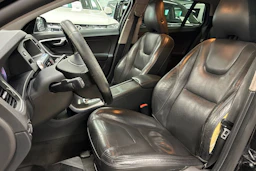 musta Volvo V60 2010 kuva 21.
