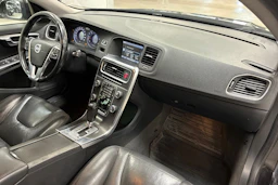 musta Volvo V60 2010 kuva 24.