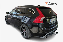 musta Volvo V60 2011 kuva 2.