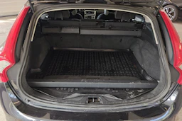 musta Volvo V60 2011 kuva 11.