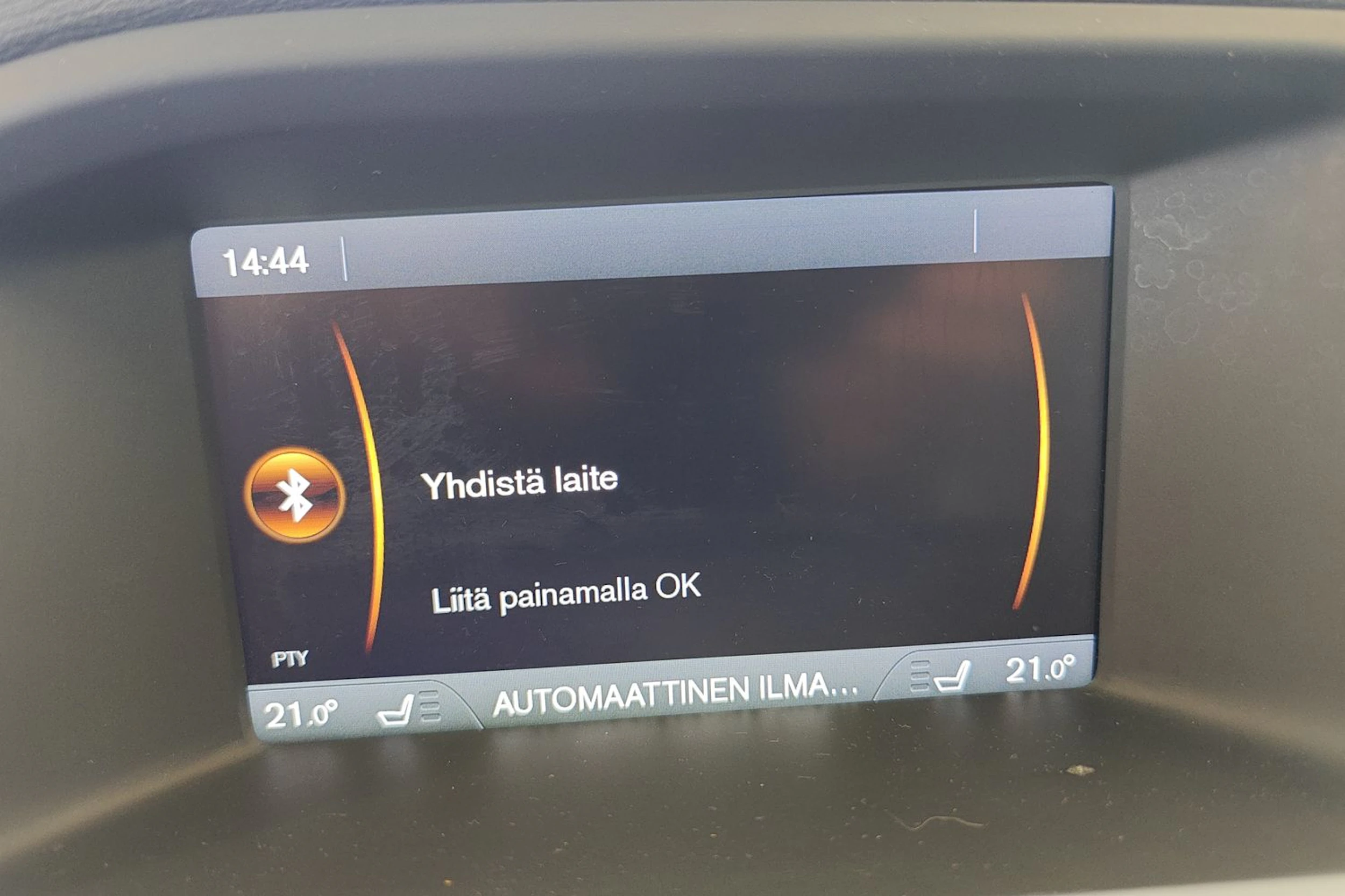 musta Volvo V60 2011 kuva 15.