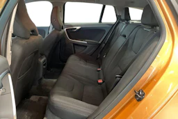 oranssi Volvo V60 2011 kuva 8.