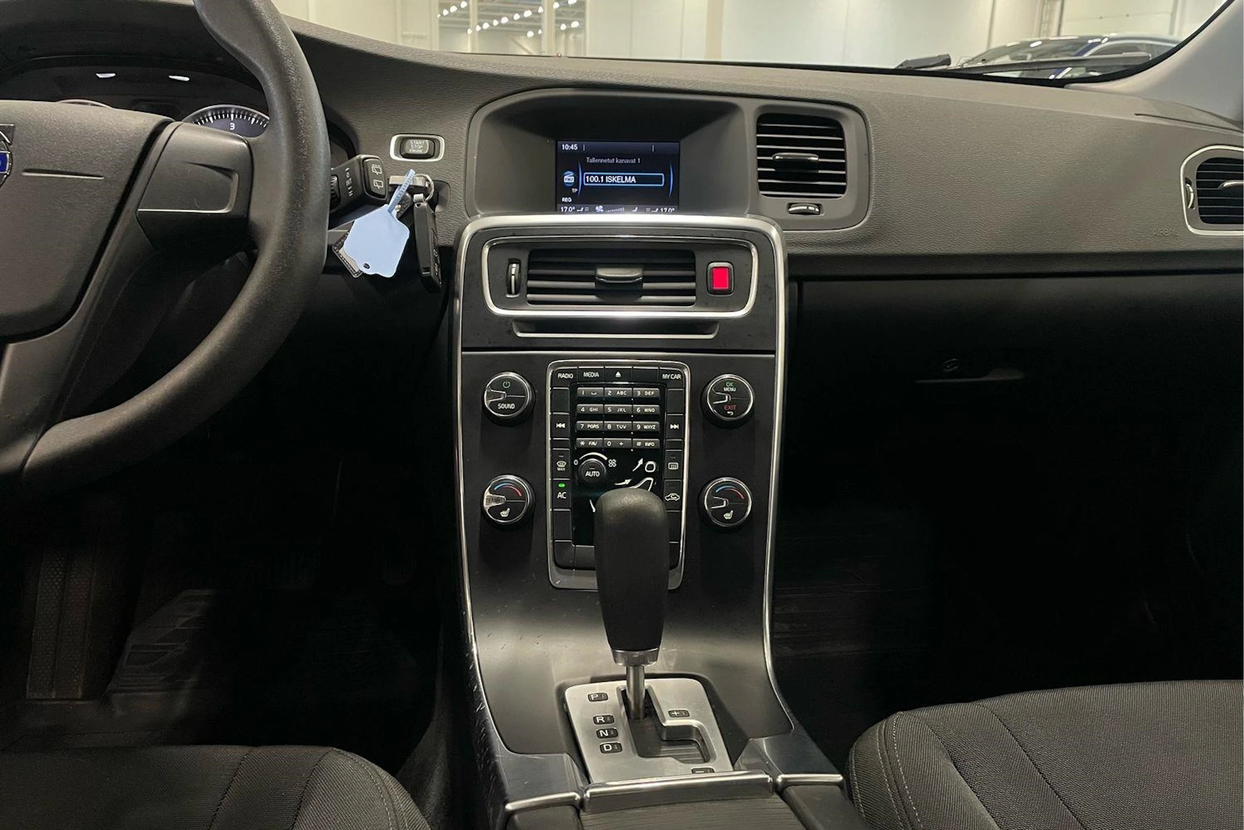 oranssi Volvo V60 2011 kuva 17.