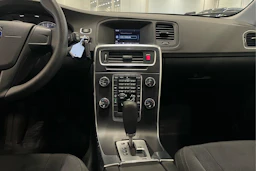 oranssi Volvo V60 2011 kuva 17.