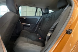 oranssi Volvo V60 2011 kuva 8.