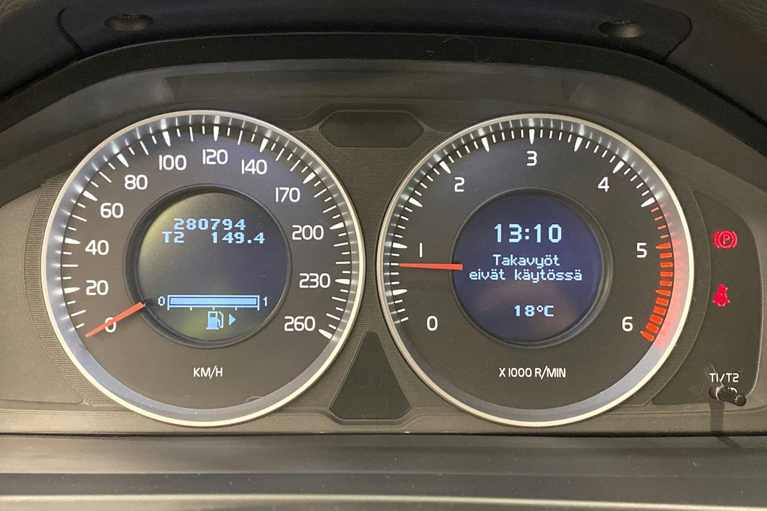 harmaa Volvo V60 2011 kuva 22.