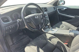 harmaa Volvo V60 2011 kuva 3.