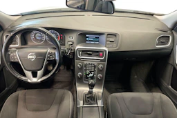 valkoinen Volvo V60 2011 kuva 7.