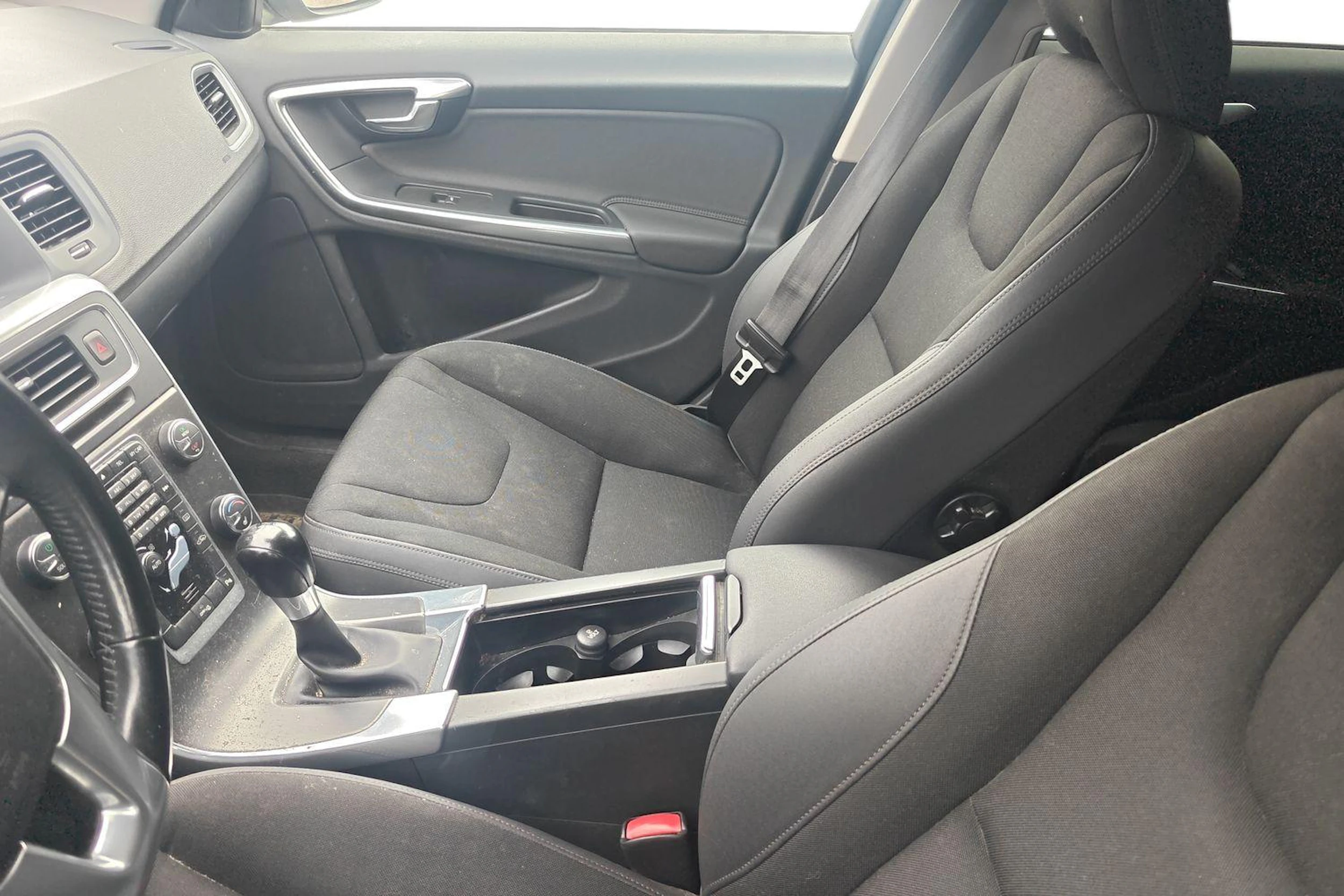 ruskea (beige) Volvo V60 2011 kuva 3.
