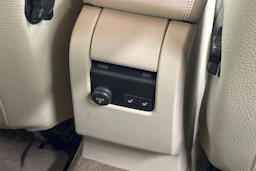 Harmaa Volvo V60 2011 kuva 14.