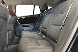 musta Volvo V60 2012 kuva 10.