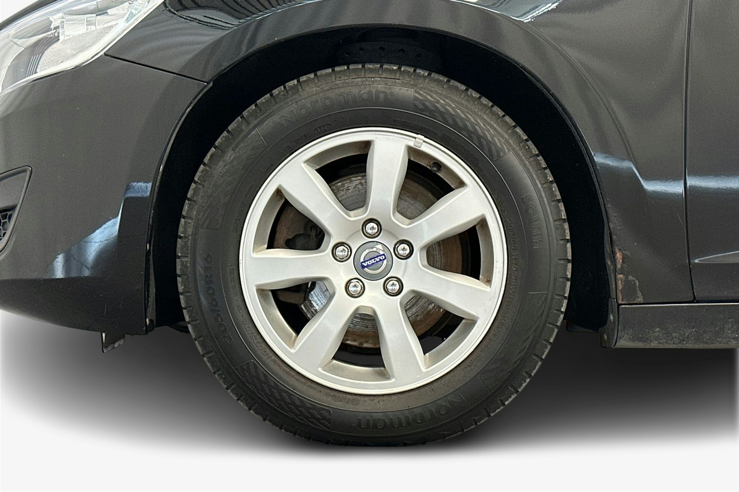 musta Volvo V60 2012 kuva 11.
