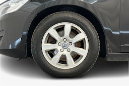 musta Volvo V60 2012 kuva 11.