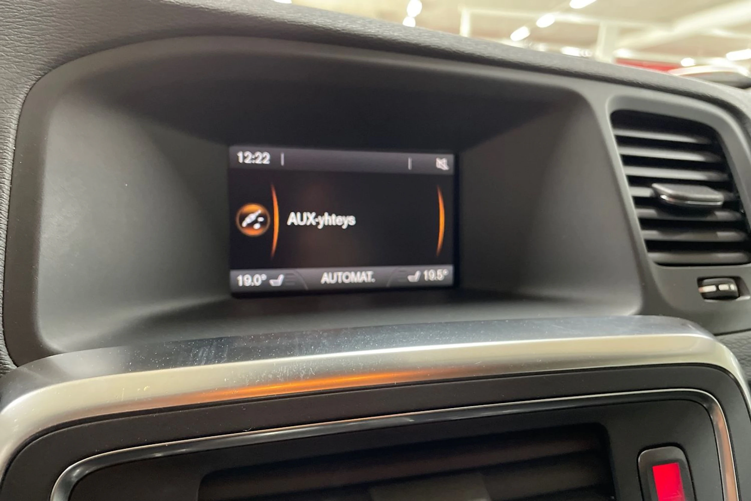 musta Volvo V60 2012 kuva 15.