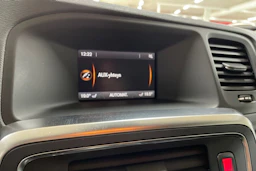 musta Volvo V60 2012 kuva 15.