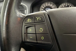 musta Volvo V60 2012 kuva 17.