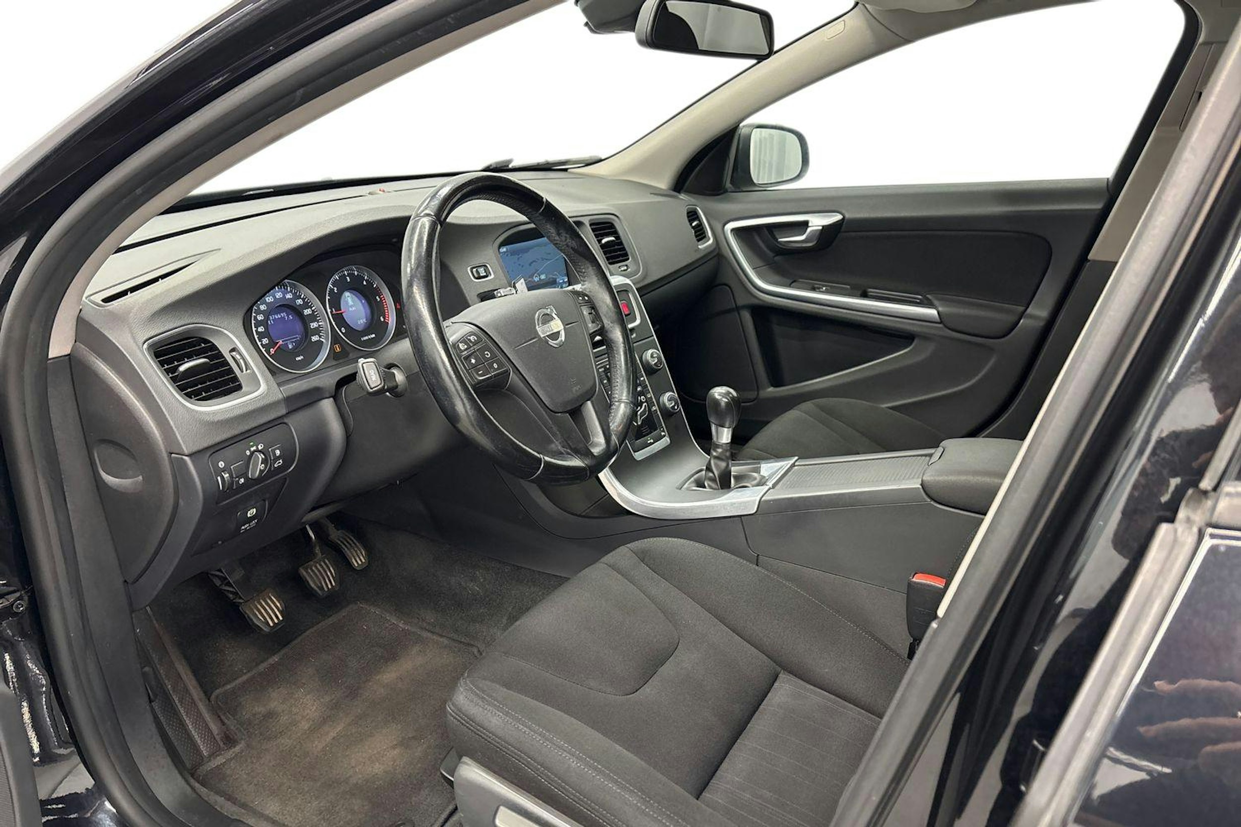 musta Volvo V60 2012 kuva 7.