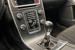 musta Volvo V60 2012 kuva 21.
