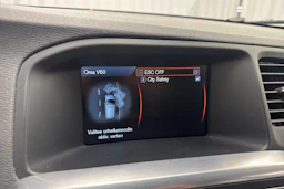 sininen Volvo V60 2013 kuva 24.