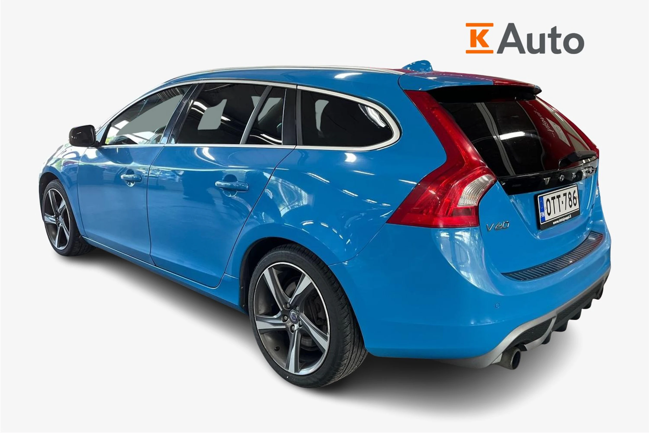 Sininen Volvo V60 2013 kuva 2.