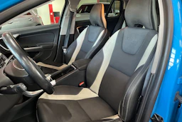 Sininen Volvo V60 2013 kuva 11.