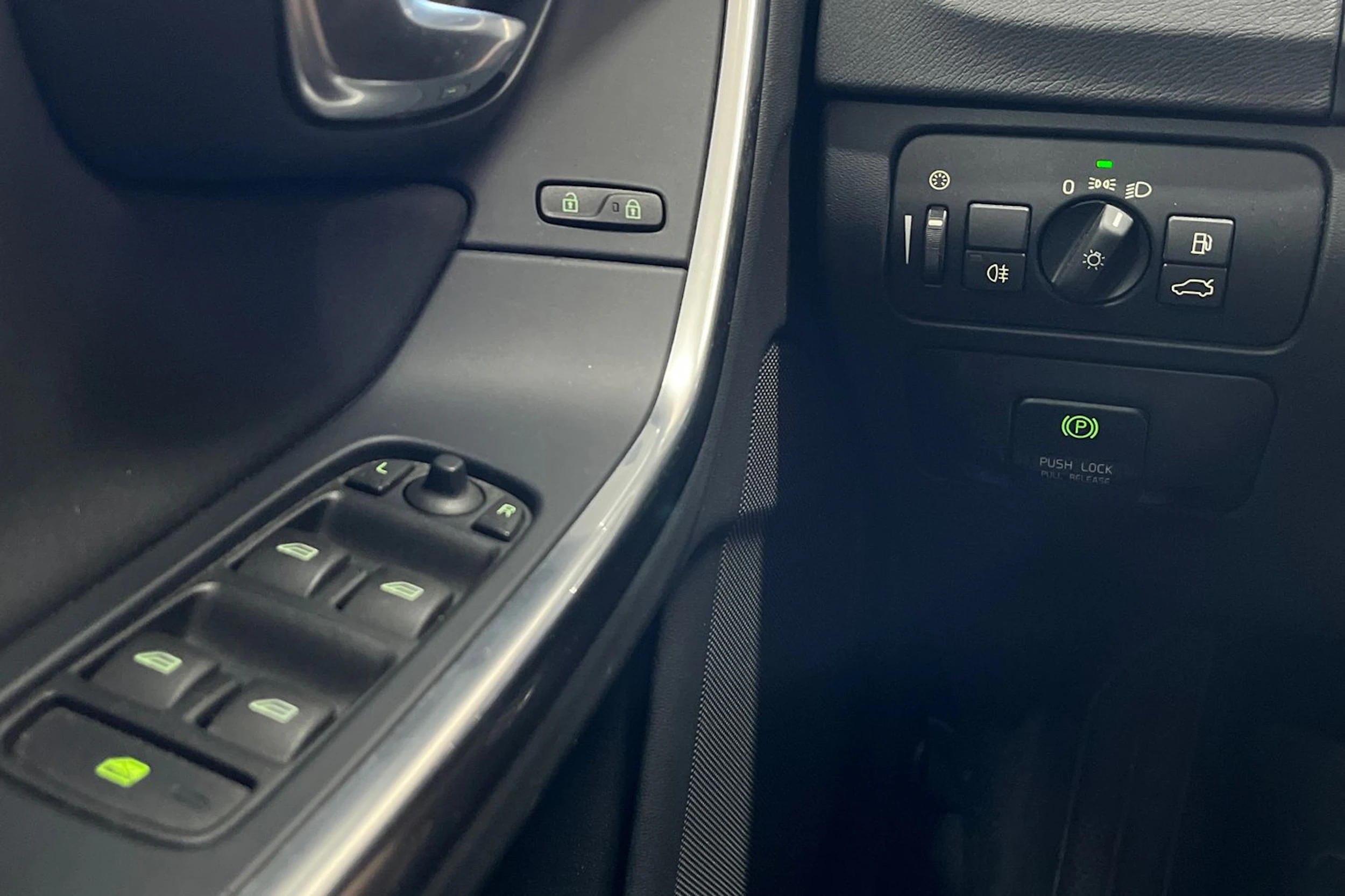 Sininen Volvo V60 2013 kuva 15.