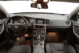 musta Volvo V60 2014 kuva 9.