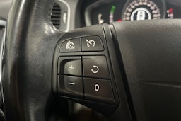 musta Volvo V60 2014 kuva 19.