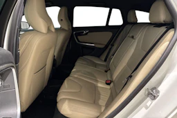 valkoinen Volvo V60 2014 kuva 11.