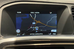 valkoinen Volvo V60 2014 kuva 20.