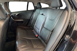 musta Volvo V60 2013 kuva 10.