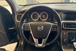 musta Volvo V60 2013 kuva 14.