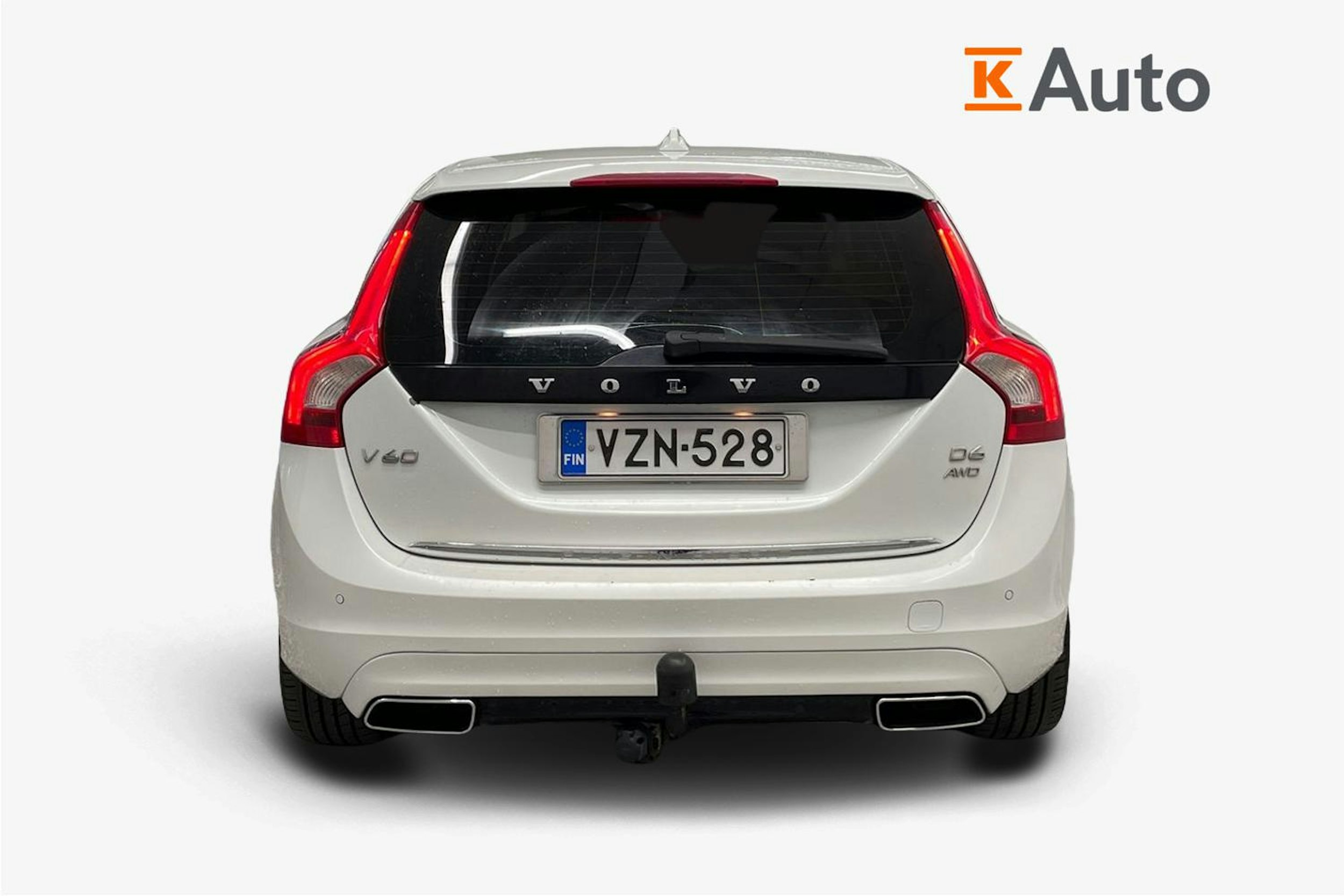 Valkoinen Volvo V60 2013 kuva 3.