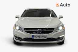 Valkoinen Volvo V60 2013 kuva 4.