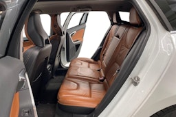 Valkoinen Volvo V60 2013 kuva 8.