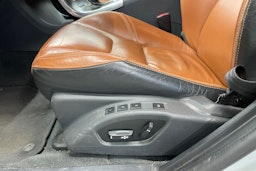 Valkoinen Volvo V60 2013 kuva 13.