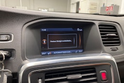 Valkoinen Volvo V60 2013 kuva 19.