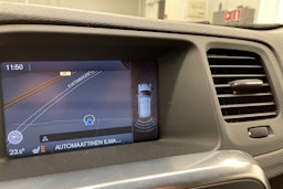 Valkoinen Volvo V60 2013 kuva 22.