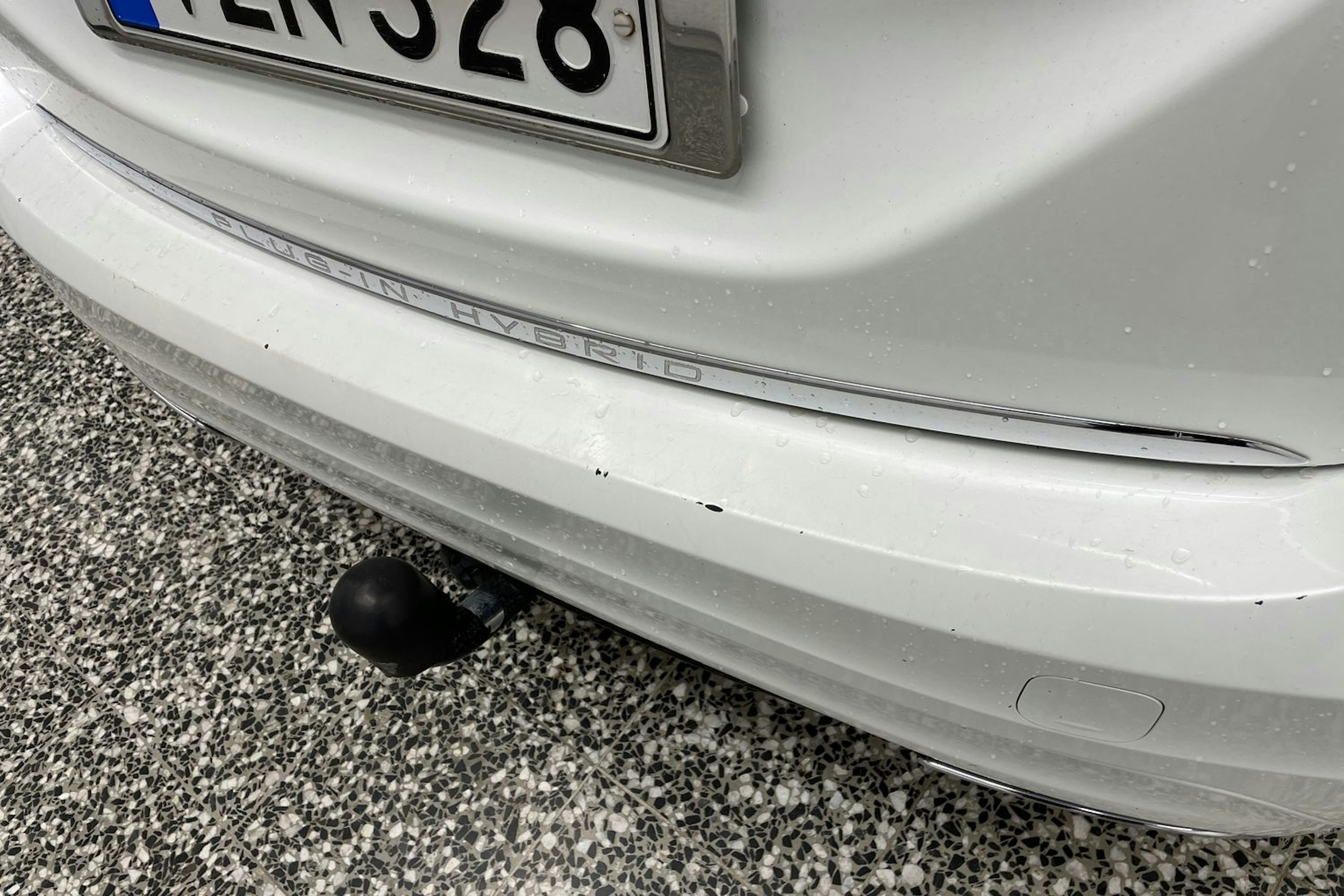 Valkoinen Volvo V60 2013 kuva 28.