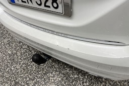 Valkoinen Volvo V60 2013 kuva 28.