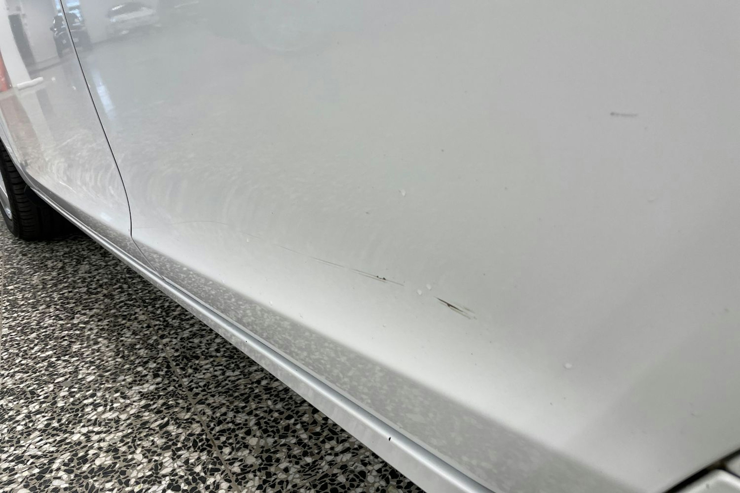 Valkoinen Volvo V60 2013 kuva 29.