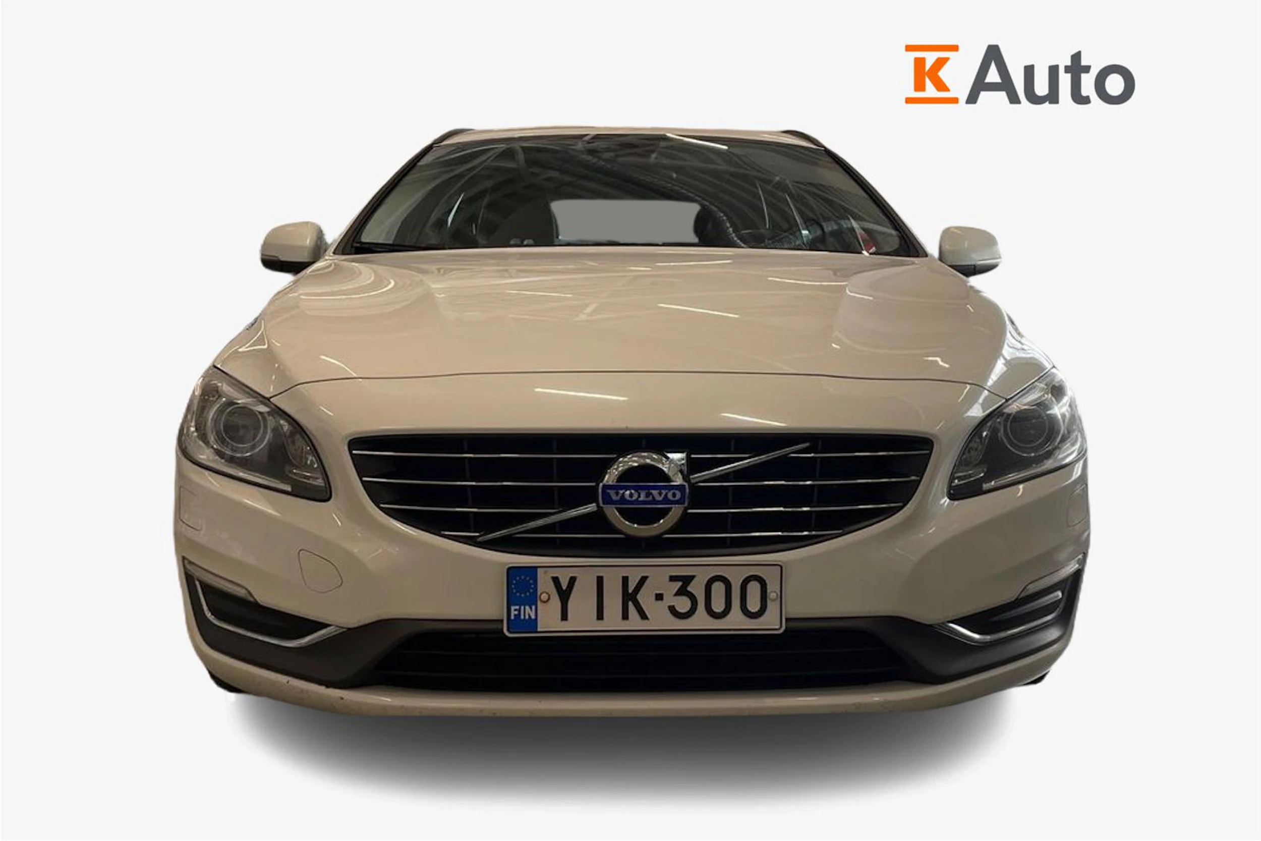 valkoinen Volvo V60 2013 kuva 4.