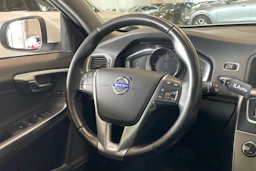 valkoinen Volvo V60 2013 kuva 11.