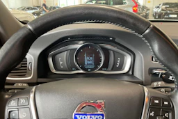 valkoinen Volvo V60 2013 kuva 12.