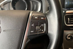 valkoinen Volvo V60 2013 kuva 13.