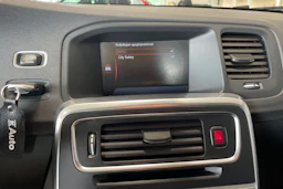 valkoinen Volvo V60 2013 kuva 21.