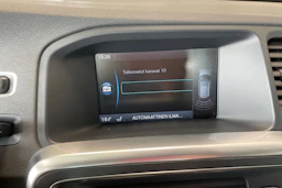 valkoinen Volvo V60 2013 kuva 22.